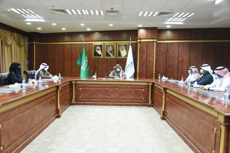 رئيس المركز الوطني للتقويم و الاعتماد الأكاديمي يزور وكالة الجامعة للتطوير والجودة